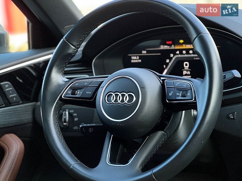 Седан Audi A4 2021 в Львові