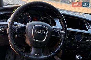 Седан Audi A4 2010 в Львові