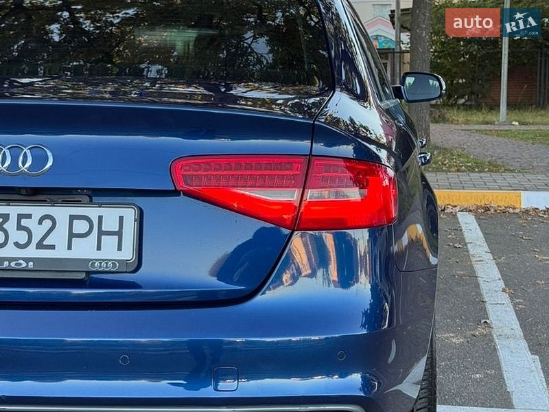 Седан Audi A4 2014 в Киеве