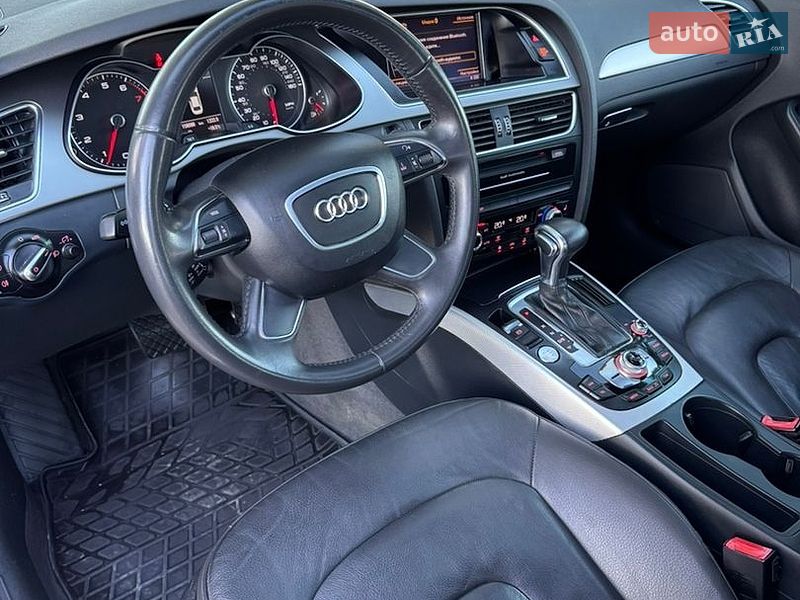 Седан Audi A4 2014 в Києві