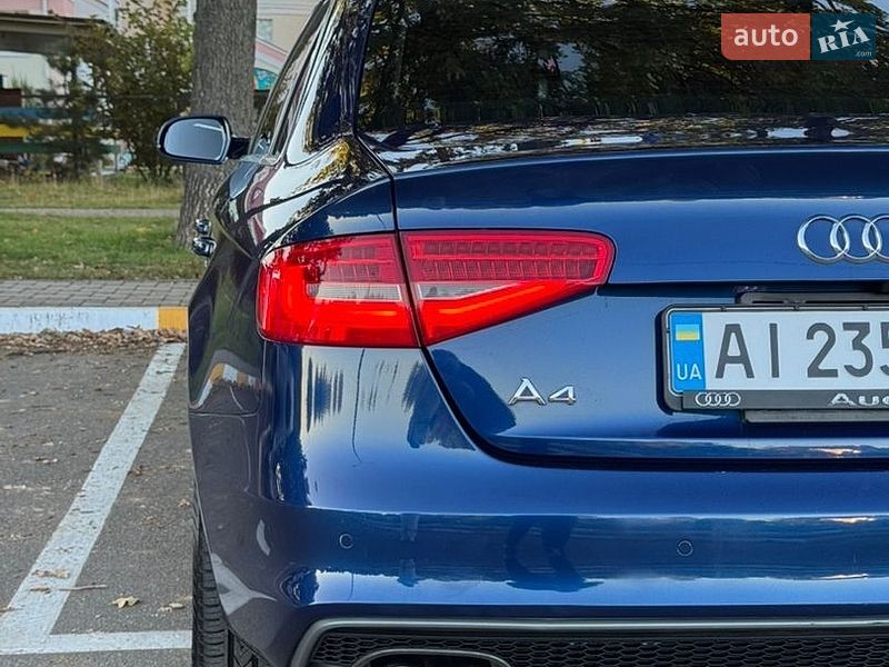 Седан Audi A4 2014 в Киеве