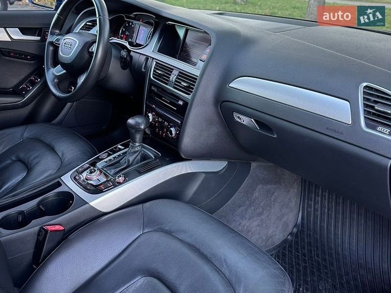 Седан Audi A4 2014 в Киеве