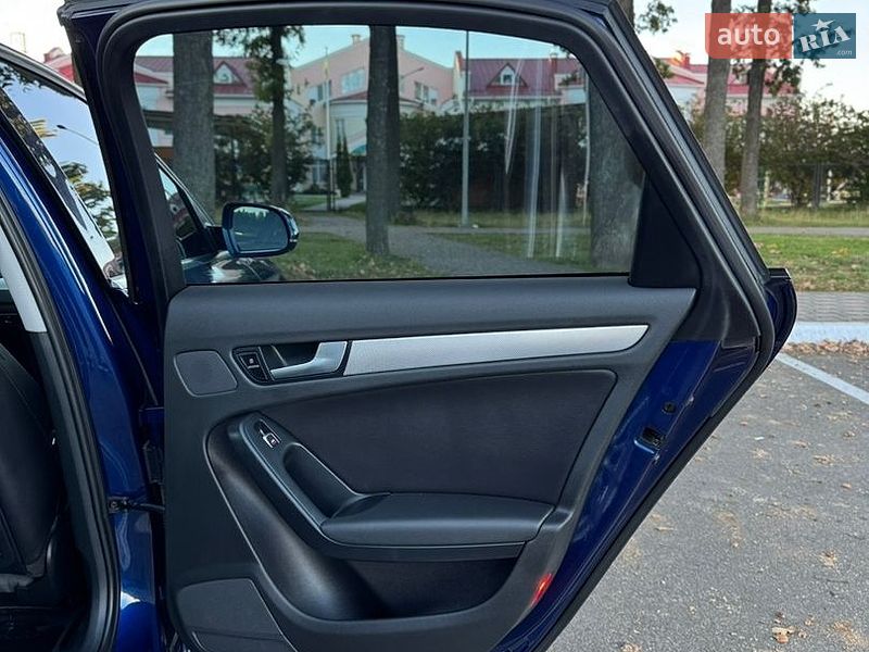 Седан Audi A4 2014 в Киеве