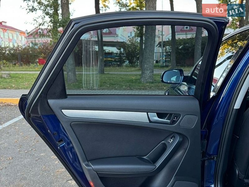 Седан Audi A4 2014 в Киеве