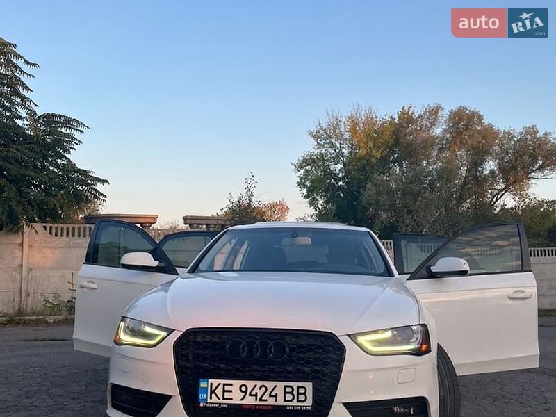 Седан Audi A4 2014 в Дніпрі