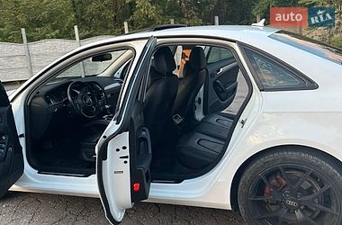 Седан Audi A4 2014 в Дніпрі