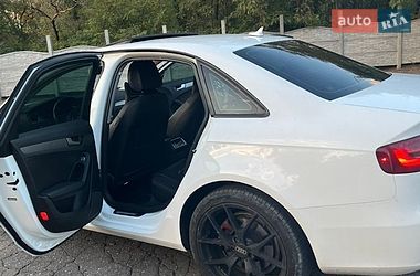 Седан Audi A4 2014 в Дніпрі