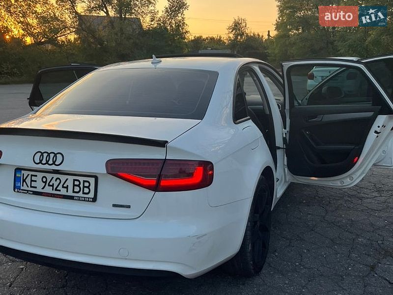 Седан Audi A4 2014 в Дніпрі