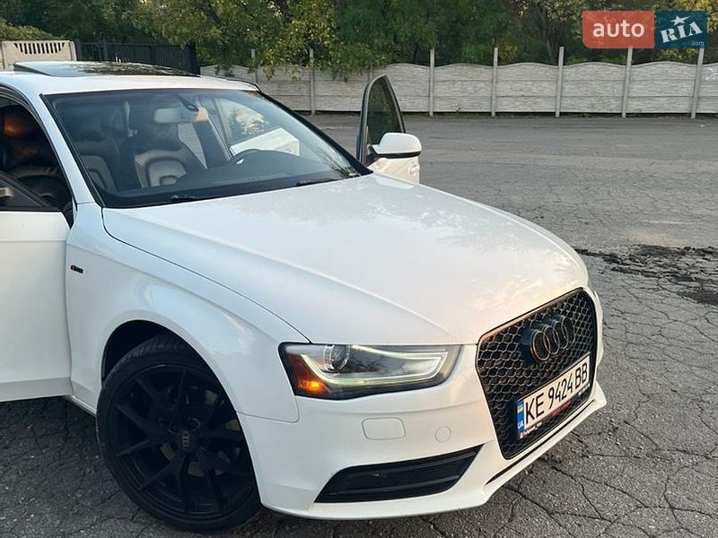 Седан Audi A4 2014 в Дніпрі