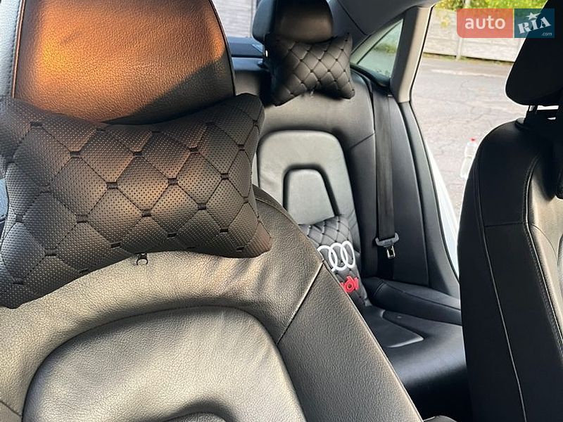 Седан Audi A4 2014 в Дніпрі