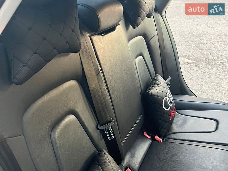 Седан Audi A4 2014 в Дніпрі