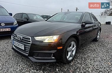 Седан Audi A4 2018 в Киеве