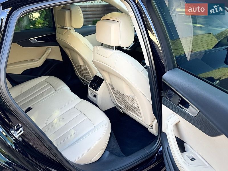 Седан Audi A4 2022 в Вінниці