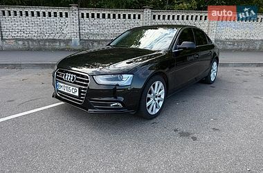 Седан Audi A4 2014 в Виннице