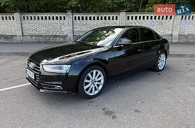 Седан Audi A4 2014 в Виннице