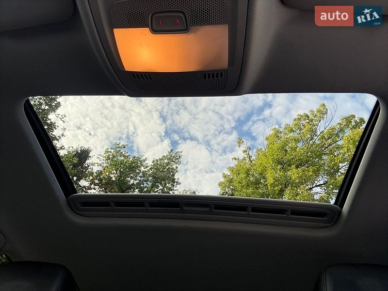 Седан Audi A4 2014 в Виннице