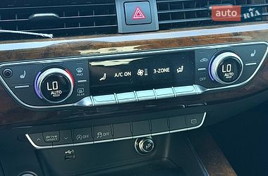 Седан Audi A4 2019 в Львові