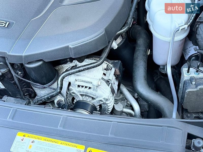 Седан Audi A4 2019 в Львові