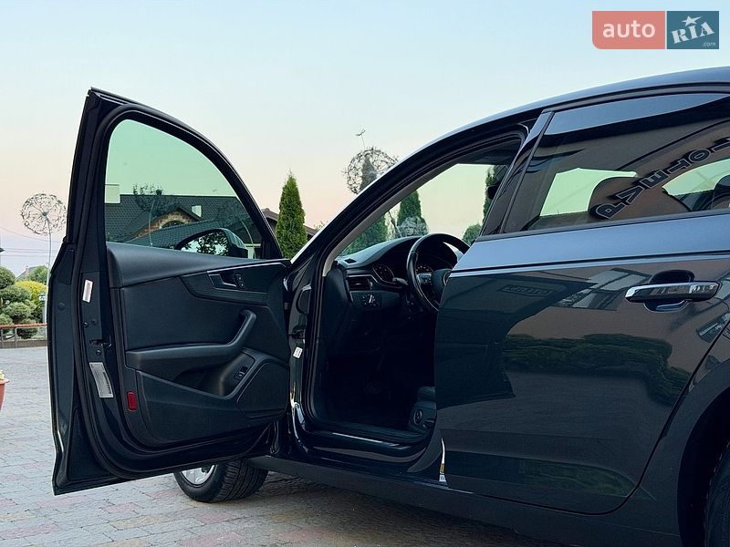 Седан Audi A4 2017 в Стрию