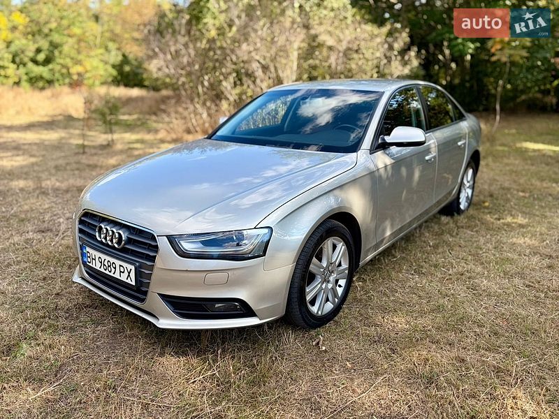 Седан Audi A4 2012 в Одессе