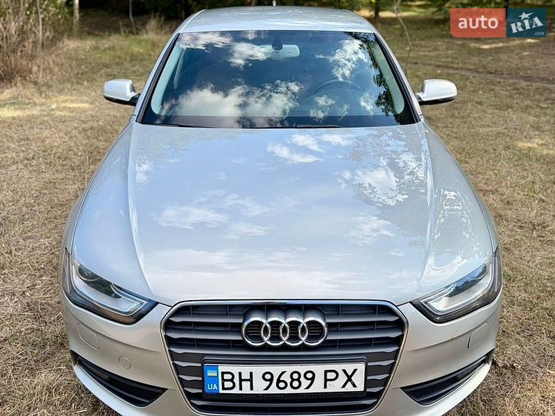 Седан Audi A4 2012 в Одессе