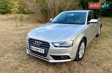 Седан Audi A4 2012 в Одессе