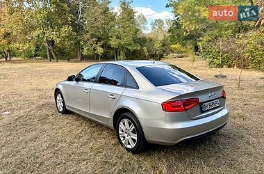 Седан Audi A4 2012 в Одессе