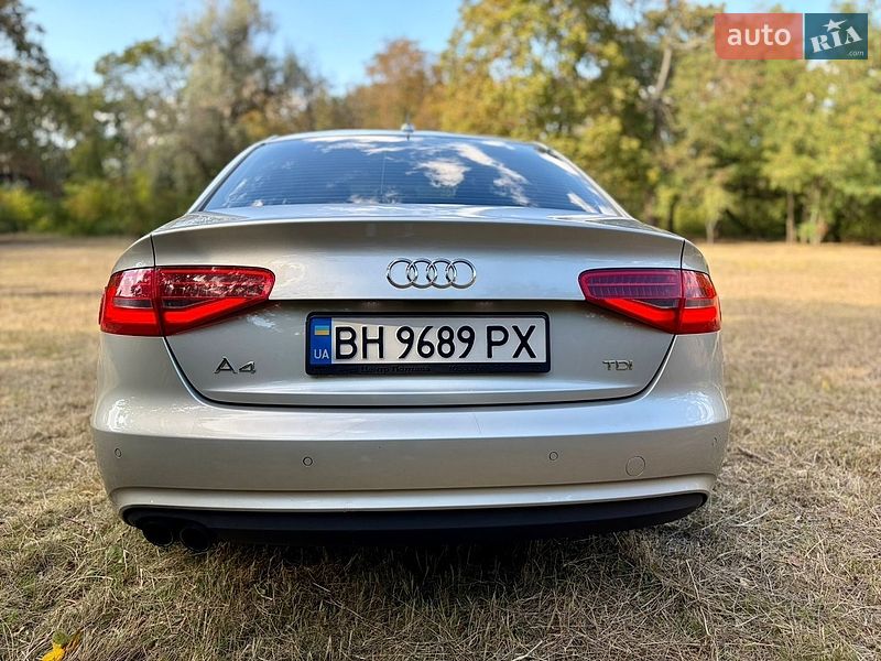 Седан Audi A4 2012 в Одессе