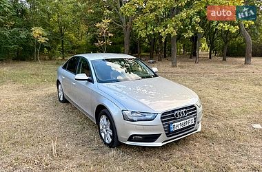 Седан Audi A4 2012 в Одессе