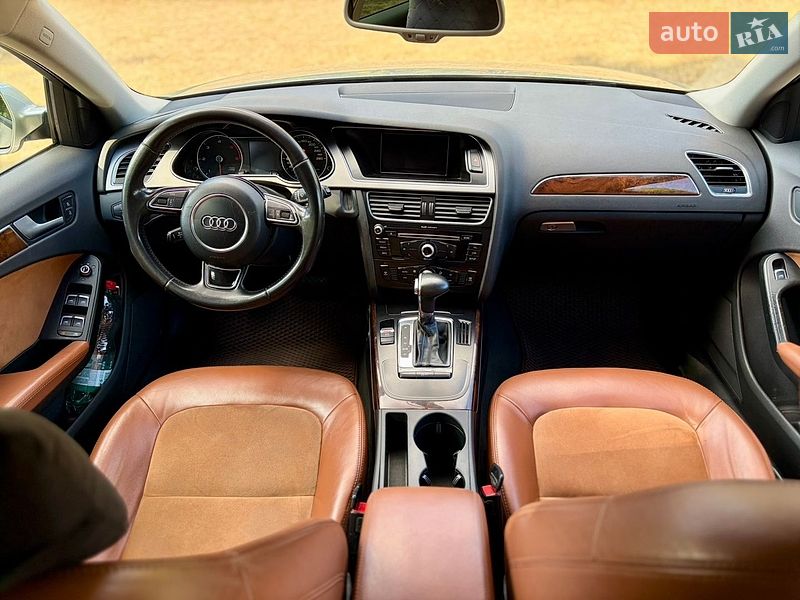 Седан Audi A4 2012 в Одессе