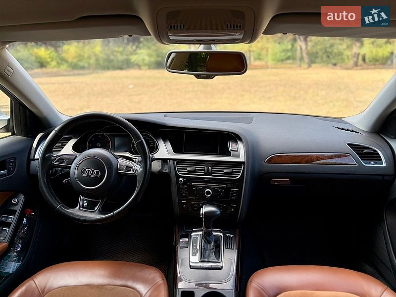 Седан Audi A4 2012 в Одессе