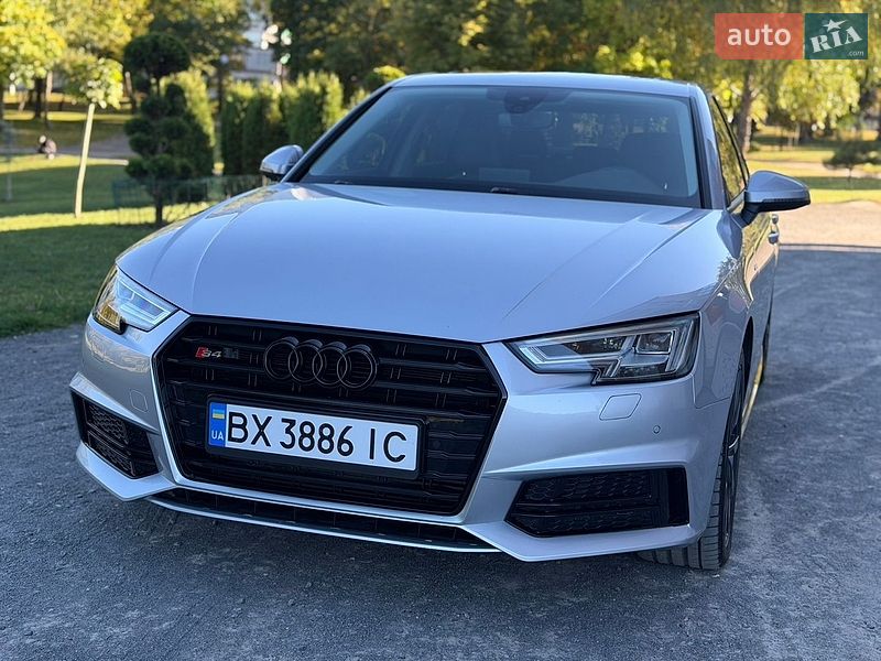 Седан Audi A4 2017 в Хмельницком