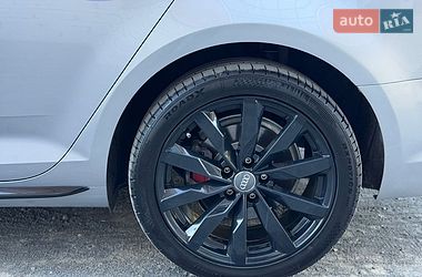 Седан Audi A4 2017 в Хмельницком