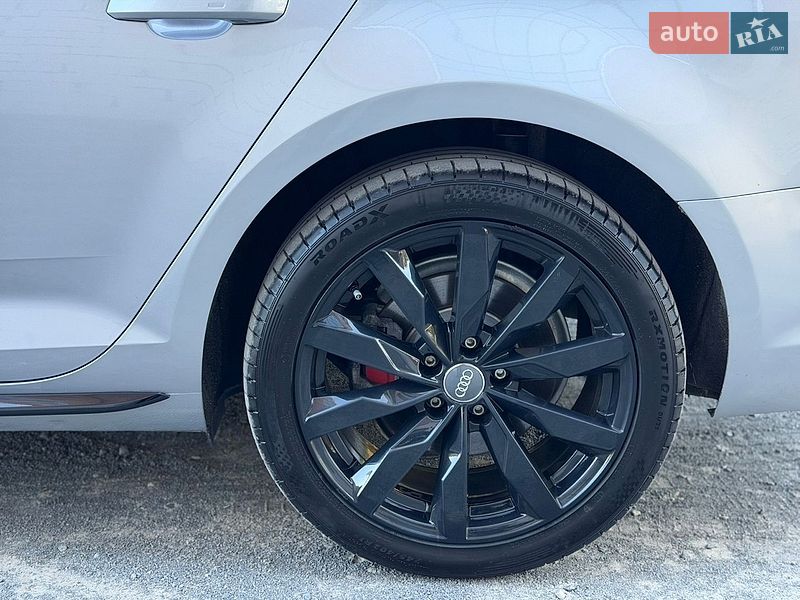 Седан Audi A4 2017 в Хмельницком