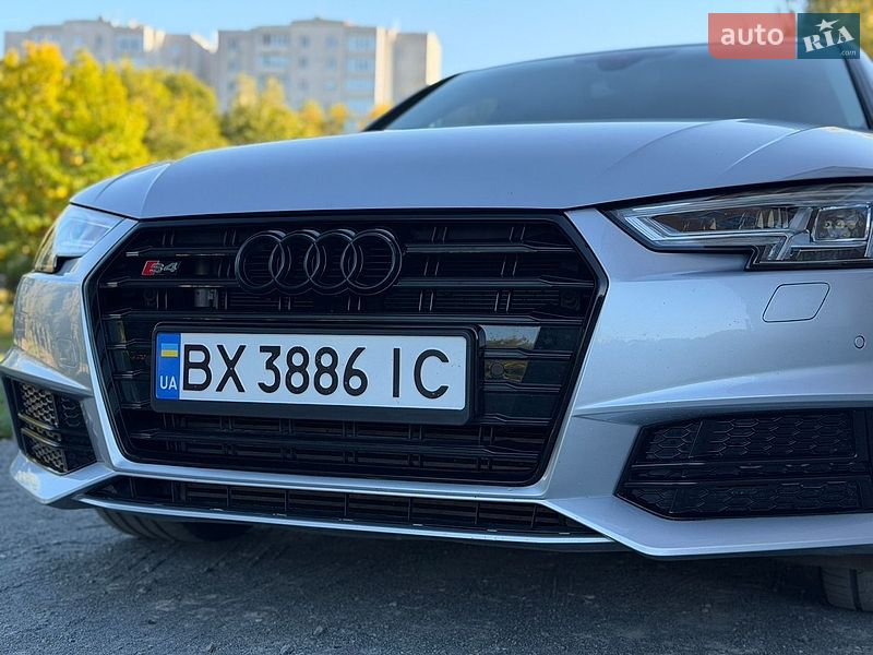 Седан Audi A4 2017 в Хмельницком