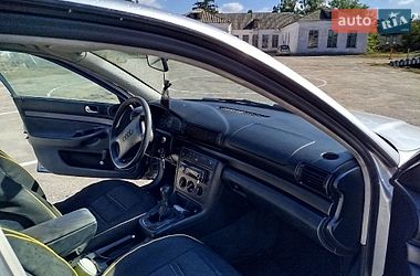 Седан Audi A4 1994 в Глобине