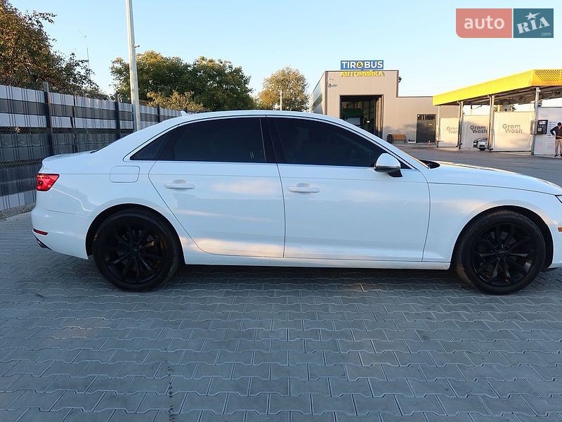 Седан Audi A4 2017 в Львові