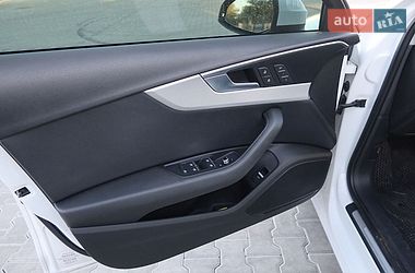 Седан Audi A4 2017 в Львові