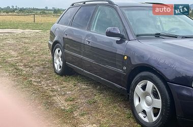 Універсал Audi A4 1997 в Львові