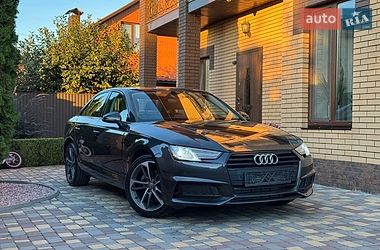 Седан Audi A4 2019 в Виннице
