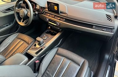 Седан Audi A4 2019 в Виннице
