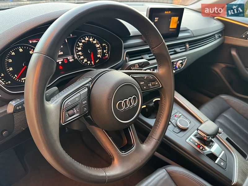 Седан Audi A4 2019 в Виннице