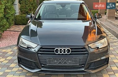 Седан Audi A4 2019 в Виннице