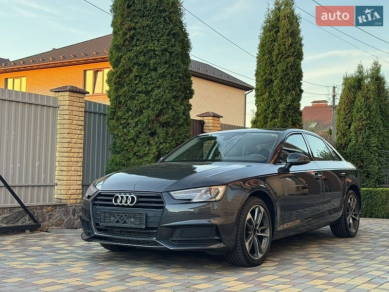 Седан Audi A4 2019 в Виннице