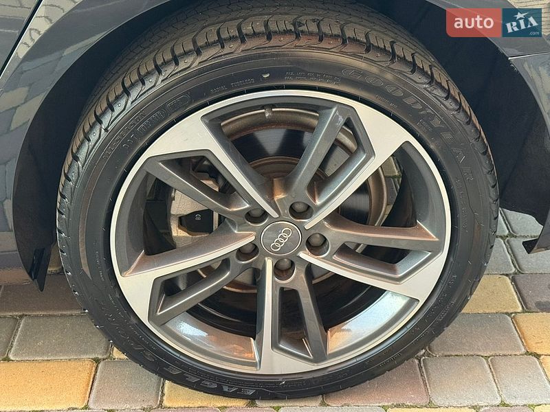 Седан Audi A4 2019 в Виннице