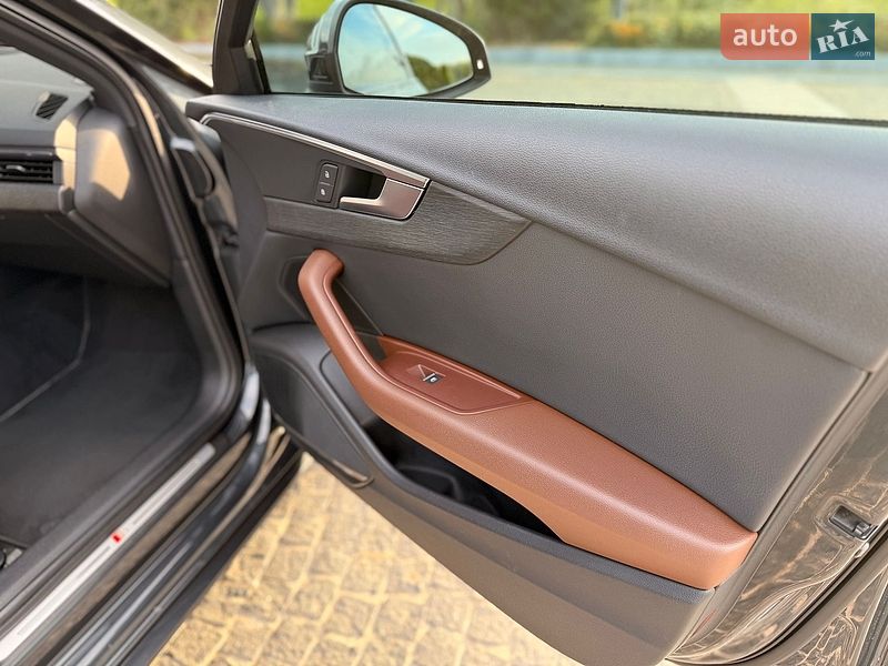Седан Audi A4 2017 в Дніпрі