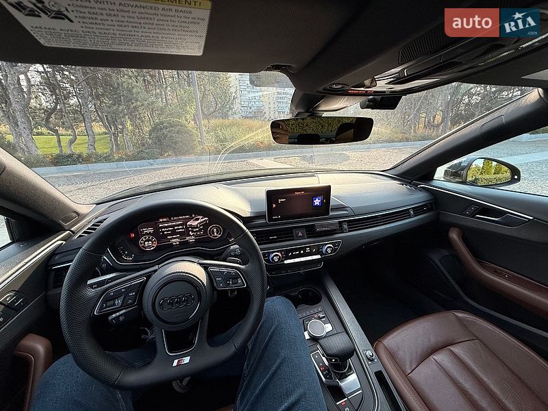 Седан Audi A4 2017 в Дніпрі