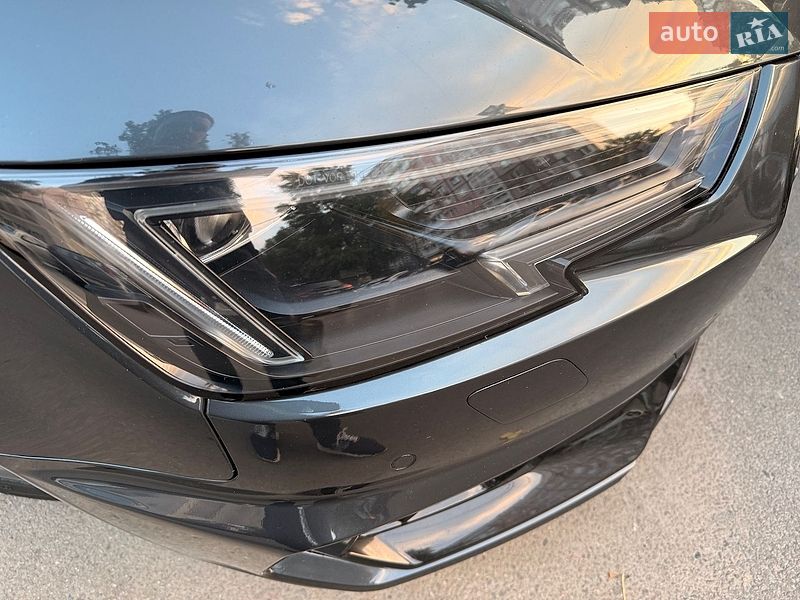 Седан Audi A4 2017 в Дніпрі