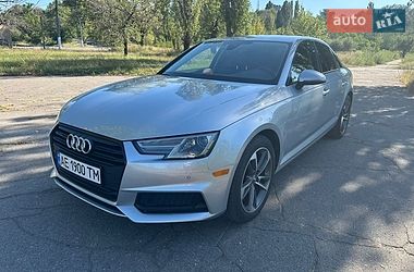 Седан Audi A4 2019 в Кам'янському