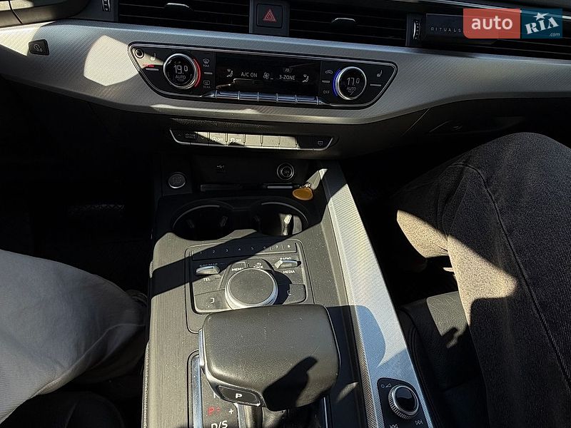 Седан Audi A4 2017 в Тернополе